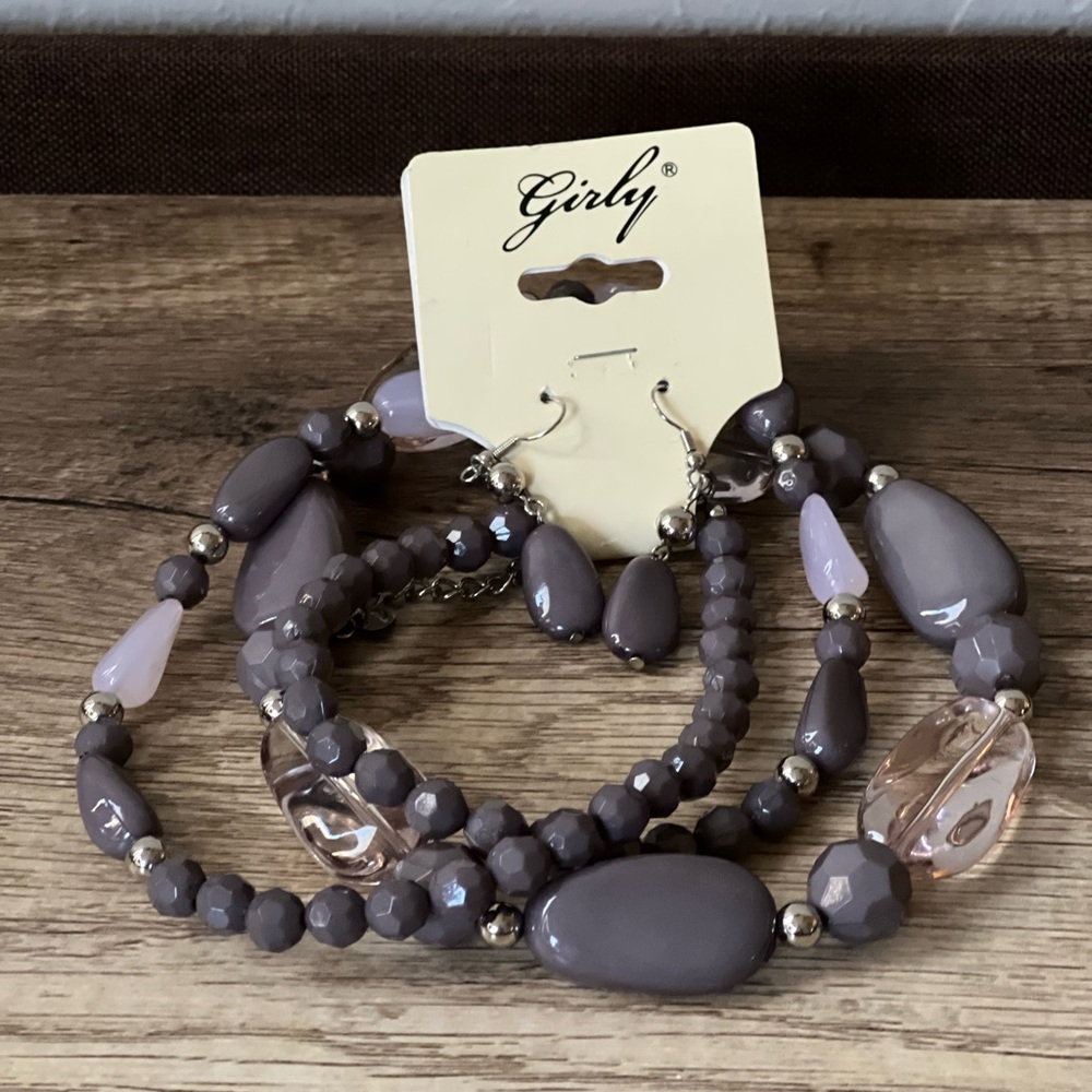 Fashion Necklace with earrings set- grey clear white
